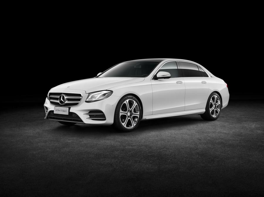  Mercedes-Benz E320 L AMG Line 4Matic 2016 года  (фото 4 из 13)